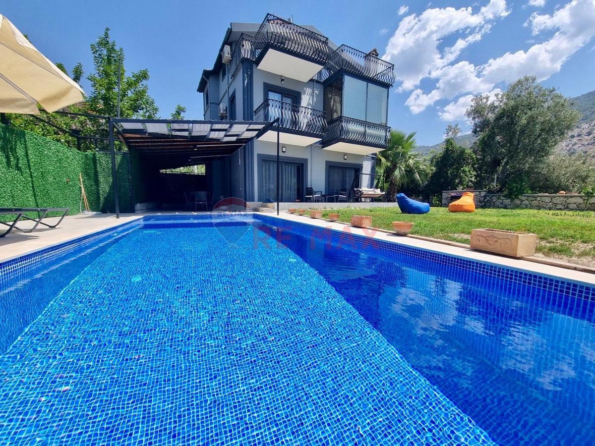 RE/MAX KAŞ İSLAMLAR'DA SATILIK 4+1 ÖZEL HAVUZLU VİLLA - Görsel 12