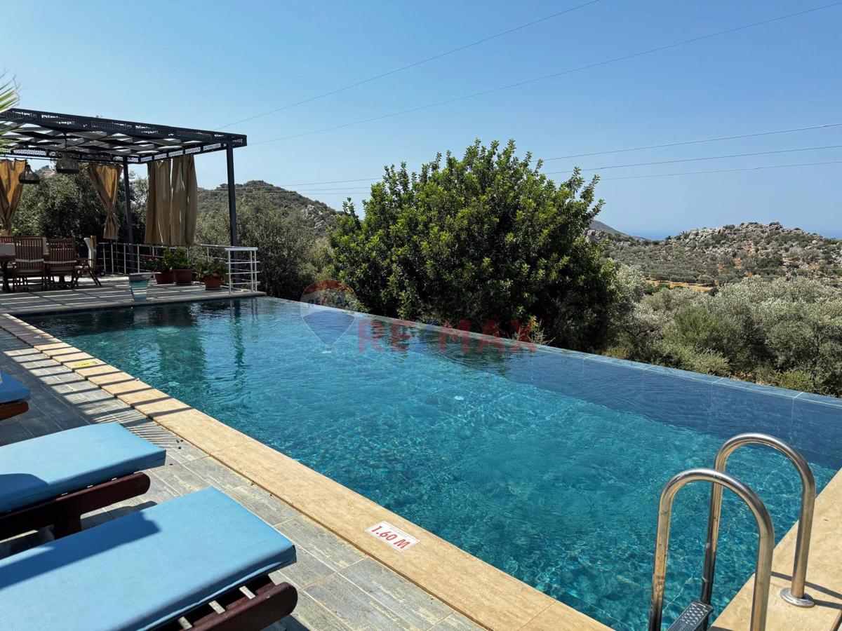 RE/MAX PUPA'DAN KALKAN'DA SATILIK LÜKS DENİZ MANZARALI VİLLA - Görsel 15