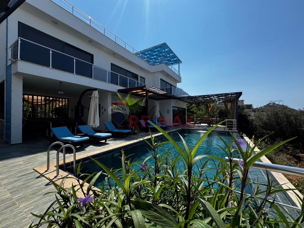 RE/MAX PUPA'DAN KALKAN'DA SATILIK LÜKS DENİZ MANZARALI VİLLA - Görsel 6